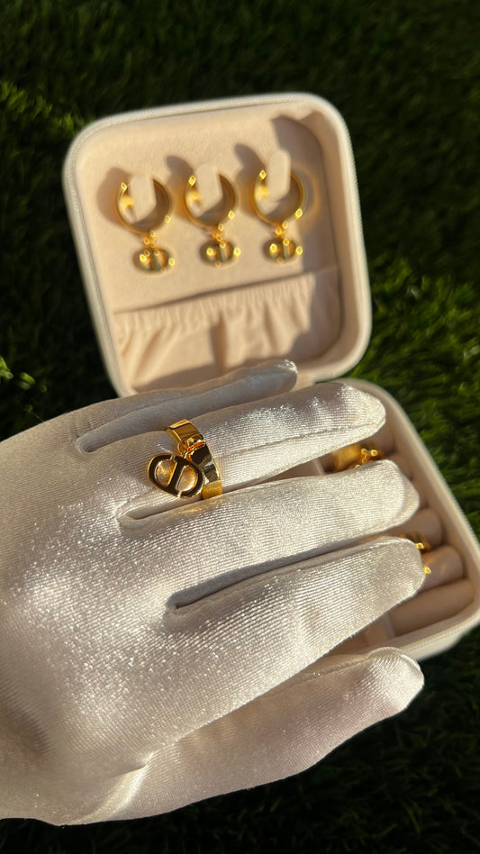 Clair Gold Ring